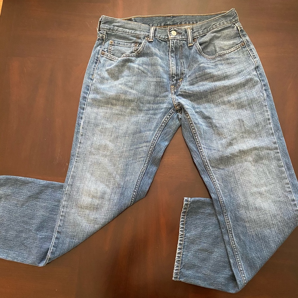 Levi Men’s 559 Jeans